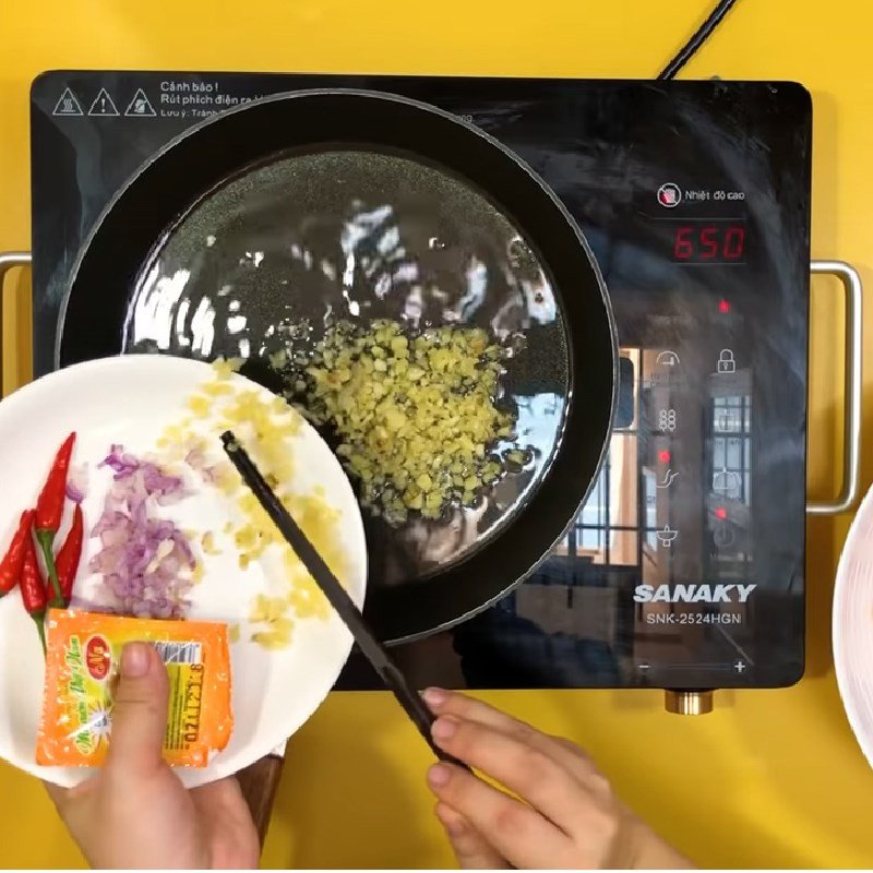 Các bước chiên sơ cá hú để nấu canh chua