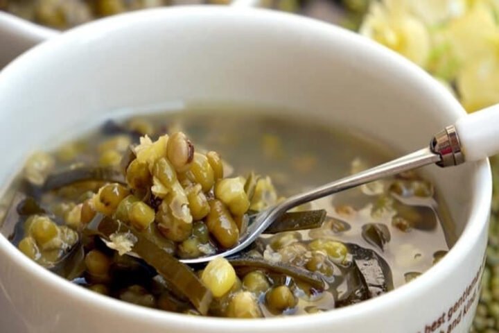 Các nguyên liệu chuẩn bị cho món chè đậu xanh phổ tai hấp dẫn