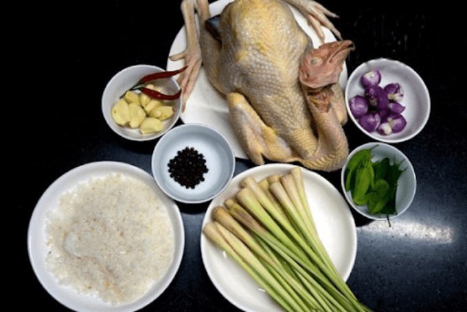 Các nguyên liệu chuẩn bị cho món gà ủ muối thịt hồng
