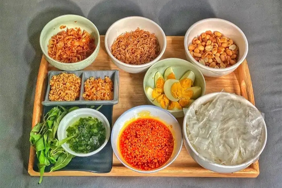Các thành phần cần có để làm nước chấm bánh tráng muối tôm trứng muối