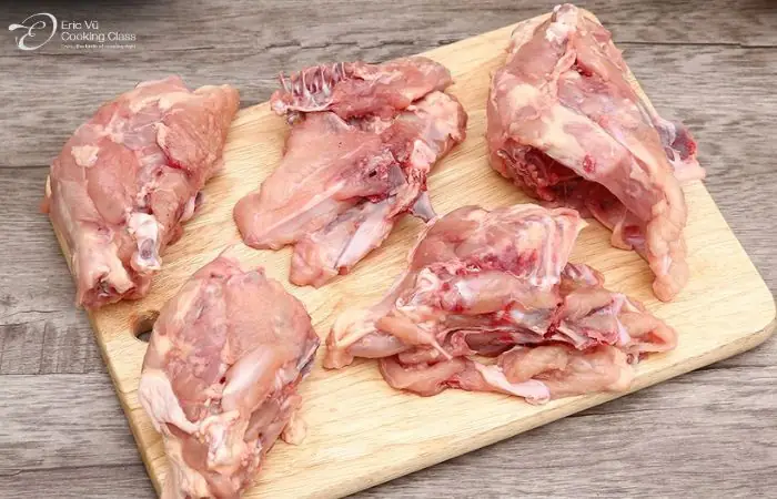 Bí Quyết Nấu Nước Dùng Gà Ngon Trong Vắt: Hướng Dẫn Chuyên Sâu