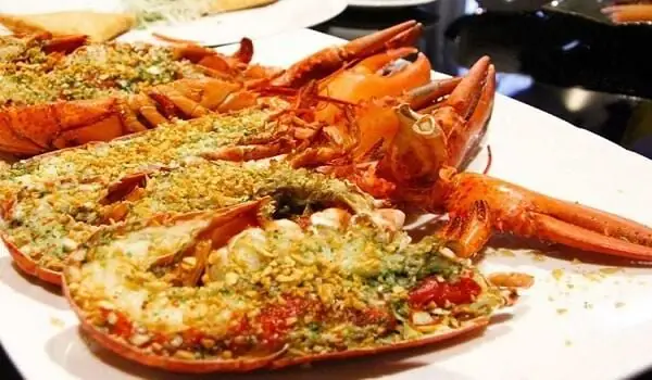 Hướng Dẫn Chi Tiết **Cách Chế Biến Những Món Ăn Ngon** Từ Tôm Hùm Canada