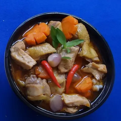 Cách Nấu Gà Với Cá Mòi Ngon Đậm Đà Chuẩn Vị Việt