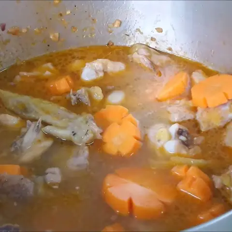 Cách Nấu Gà Với Cá Mòi Ngon Đậm Đà Chuẩn Vị Việt