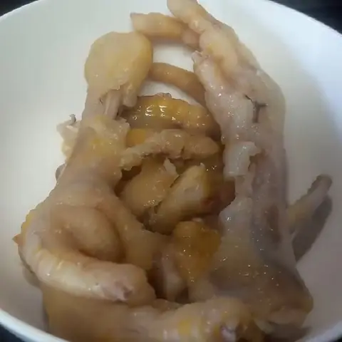 Cách Nấu Gà Với Cá Mòi Ngon Đậm Đà Chuẩn Vị Việt