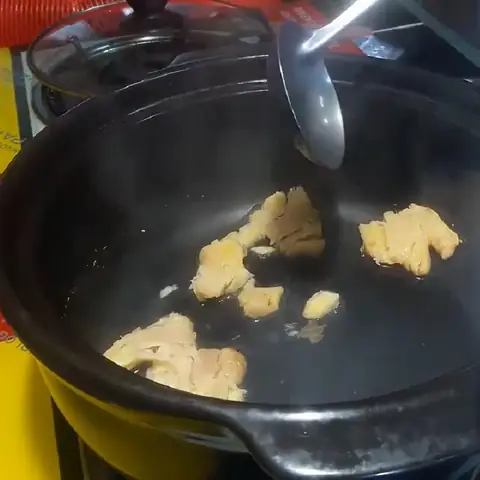 Cách Nấu Gà Với Cá Mòi Ngon Đậm Đà Chuẩn Vị Việt