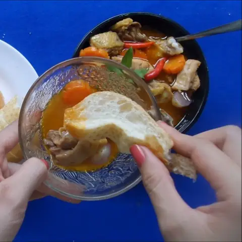 Cách Nấu Gà Với Cá Mòi Ngon Đậm Đà Chuẩn Vị Việt