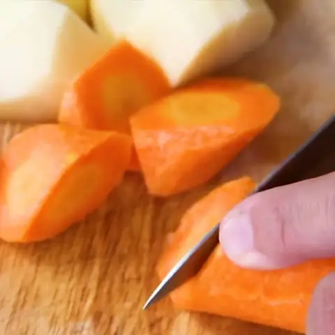 Cách Nấu Gà Với Cá Mòi Ngon Đậm Đà Chuẩn Vị Việt