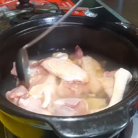 Cách Nấu Gà Với Cá Mòi Ngon Đậm Đà Chuẩn Vị Việt