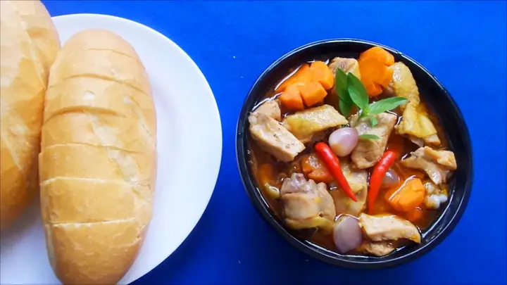 Cách Nấu Gà Với Cá Mòi Ngon Đậm Đà Chuẩn Vị Việt