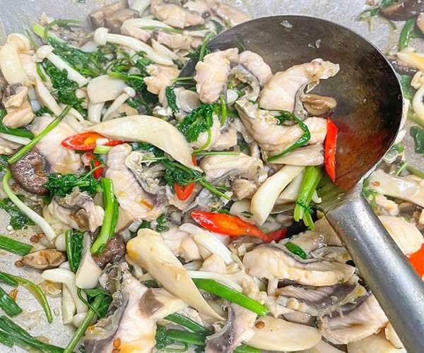 Cách Làm Cá Chép Giòn Xào Thơm Ngon, Giòn Sần Sật Hấp Dẫn 2 cach-lam-ca-chep-gion-xao-nam-hai-san