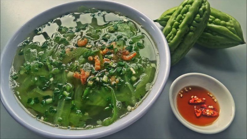 Cách làm canh mướp đắng tôm khô đơn giản tại nhà