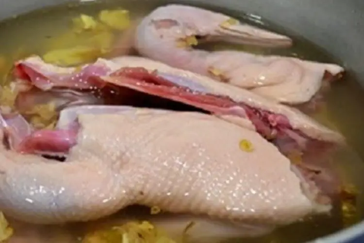 cách làm lẩu vịt om sấu