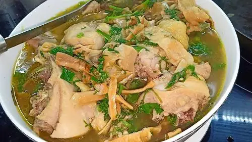 cách làm món gà nấu măng khô cách làm món gà nấu măng khô