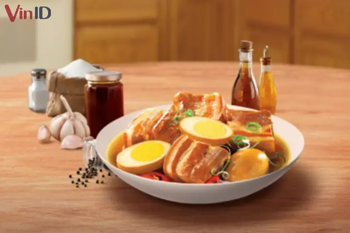 1.1. Cách làm món thịt kho trứng với nước dừa