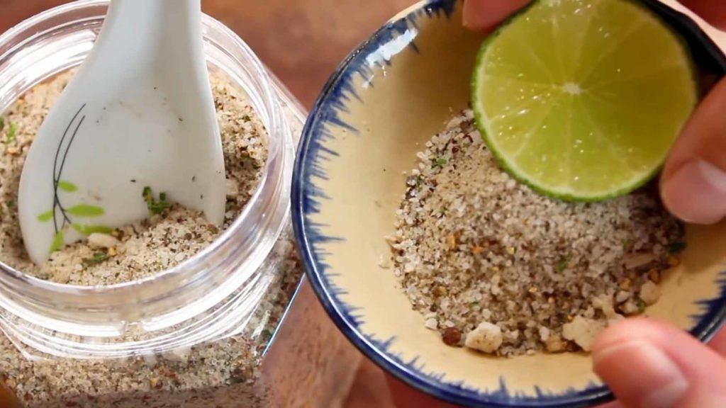Cách làm muối ớt tiêu chanh chấm gà