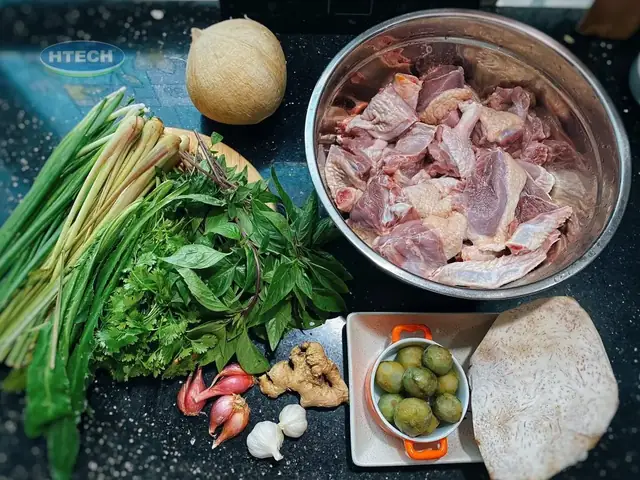 2. Nguyên liệu làm vịt om măng sấu 2. Nguyên liệu làm vịt om măng sấu