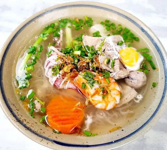 Cách nấu hủ tiếu mực thơm ngon tại nhà