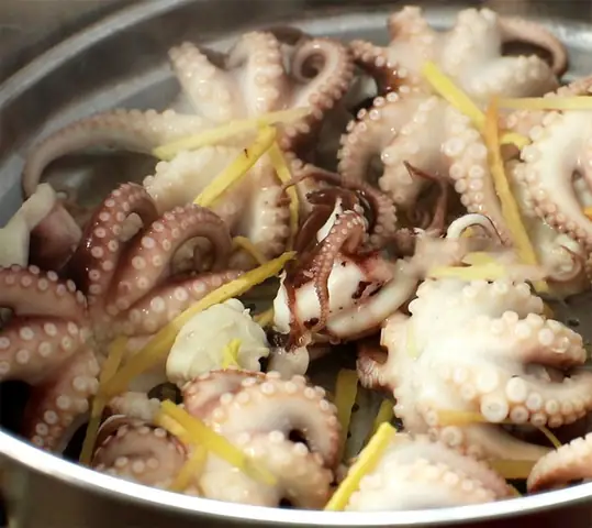 Cách Nấu Bạch Tuộc Hấp Thơm Ngon, Giòn Dai Chuẩn Vị Tại Nhà