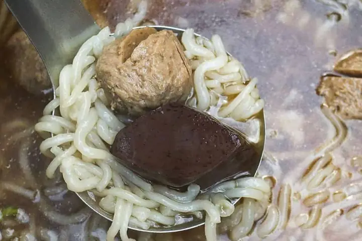 Cách Nấu Bánh Canh Bò Viên Chuẩn Vị, Thơm Ngon Tại Nhà