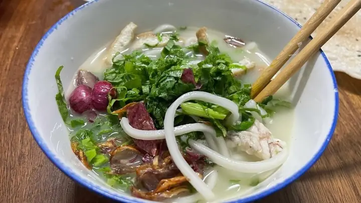Cách Nấu Bánh Canh Bột Xắt Thịt Vịt Thơm Ngon Chuẩn Vị Tại Nhà