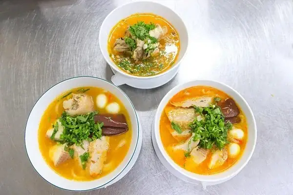 Cách Nấu Bánh Canh Cua Chả Cá Thơm Ngon Chuẩn Vị Cách Nấu Bánh Canh Cua Chả Cá Thơm Ngon Chuẩn Vị