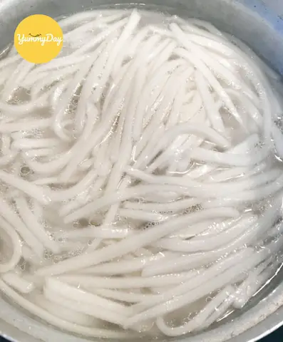 Hướng Dẫn Chi Tiết Cách Nấu Bánh Canh Sắc Thơm Ngon Chuẩn Vị