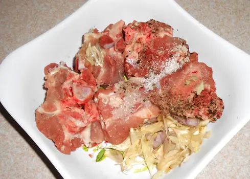 Hướng Dẫn Chi Tiết Cách Nấu Bánh Canh Tôm Sườn Thơm Ngon Chuẩn Vị