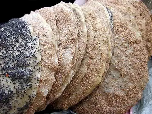 Cách Nấu Bánh Đa Cá Rô Rau Ngót: Bí Quyết Đậm Đà Chuẩn Vị