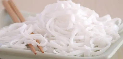 Cách Nấu Bánh Phở Ngon Tại Nhà: Bí Quyết Chuẩn Vị Phở Truyền Thống Cách Nấu Bánh Phở Ngon Tại Nhà: Bí Quyết Chuẩn Vị Phở Truyền Thống