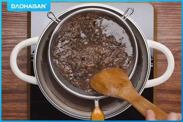 Cách Nấu Bắp Bò Ngon Mềm, Đậm Đà Chuẩn Vị Gia Đình Cách Nấu Bắp Bò Ngon Mềm, Đậm Đà Chuẩn Vị Gia Đình