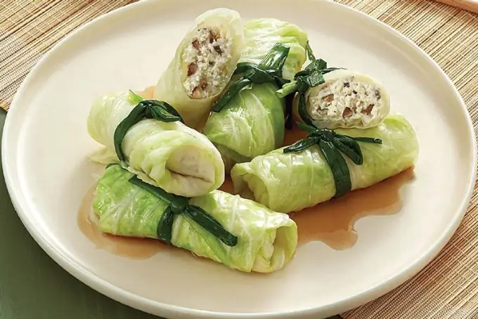 Cách Nấu Bắp Cải Cuốn Thịt Đậm Đà, Chuẩn Vị Gia Đình