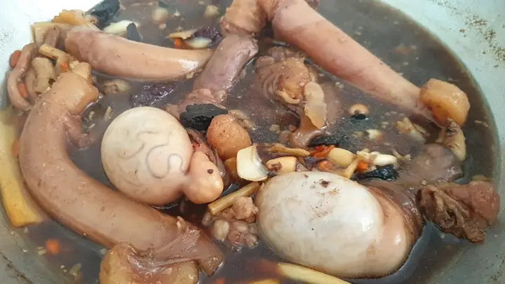 Cách Nấu Bím Bò Ngon Hầm Thuốc Bắc Bổ Dưỡng Cho Gia Đình