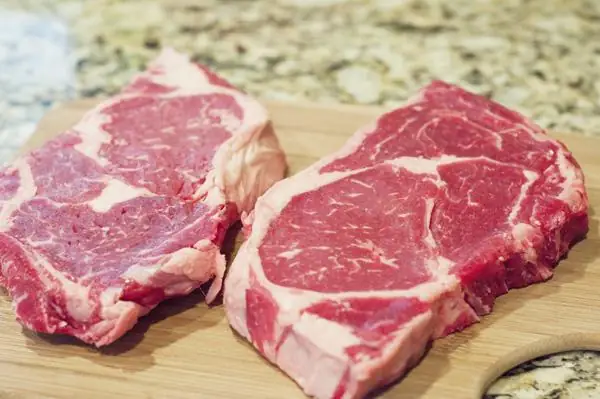 Hướng Dẫn Nấu Bít Tết Bò Mềm Ngon Đậm Đà Chuẩn Vị Hướng Dẫn Nấu Bít Tết Bò Mềm Ngon Đậm Đà Chuẩn Vị