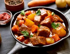 Cách Nấu Bò Kho Khoai Tây Chuẩn Vị SaiGon Vừa Mềm Vừa Thơm