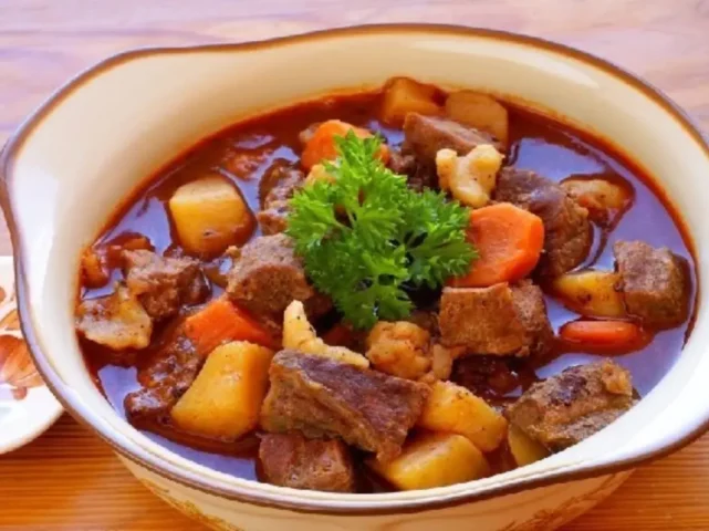 cách nấu bò kho miền trung