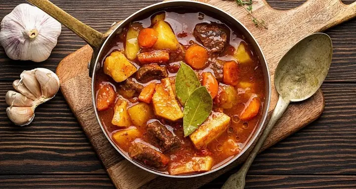 Hướng Dẫn Chi Tiết Cách Nấu Bò Kho Thơm Ngon Chuẩn Vị Tại Nhà Hướng Dẫn Chi Tiết Cách Nấu Bò Kho Thơm Ngon Chuẩn Vị Tại Nhà