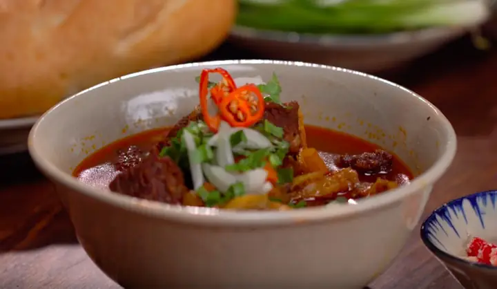 Hướng Dẫn Chi Tiết Cách Nấu Bò Kho Thơm Ngon Chuẩn Vị Tại Nhà Hướng Dẫn Chi Tiết Cách Nấu Bò Kho Thơm Ngon Chuẩn Vị Tại Nhà