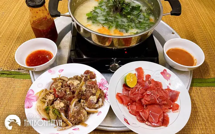 Cách nấu bò nhúng lá giang: Công thức chuẩn vị cho bữa ăn gia đình Cách nấu bò nhúng lá giang: Công thức chuẩn vị cho bữa ăn gia đình