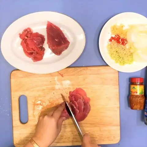 Cách Nấu Bò Nhúng Ớt Huế Chuẩn Vị, Đậm Đà Tại Nhà