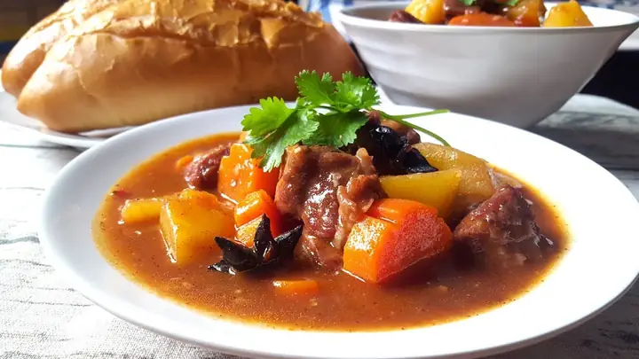 Hướng Dẫn Cách Nấu Bò Sốt Vang Chuẩn Vị Thơm Ngon Tại Nhà