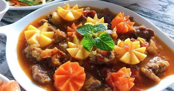 cách nấu bò sốt vang khoai tây cà rốt