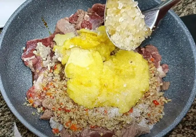 Cách nấu Bún Bò Cay chuẩn vị miền Tây ngay tại nhà Cách nấu Bún Bò Cay chuẩn vị miền Tây ngay tại nhà