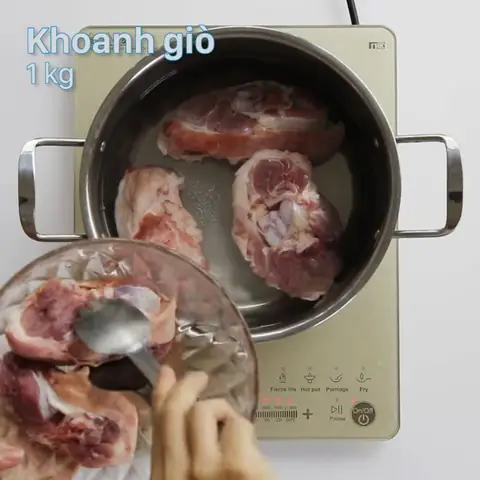 Hướng Dẫn Chi Tiết Cách Nấu Bún Bò Đà Lạt Chuẩn Vị Gia Truyền