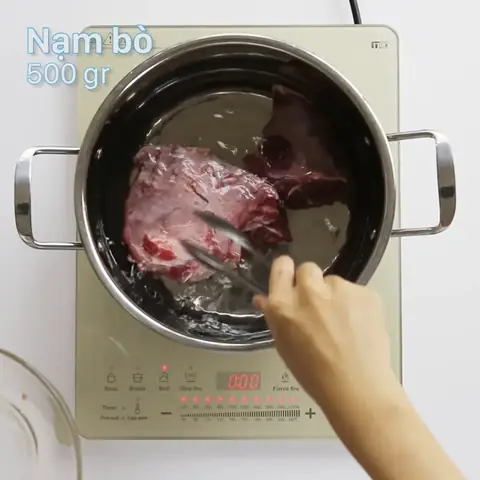 Hướng Dẫn Chi Tiết Cách Nấu Bún Bò Đà Lạt Chuẩn Vị Gia Truyền