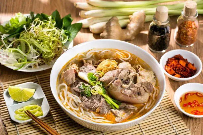 cách nấu bún bò giò heo
