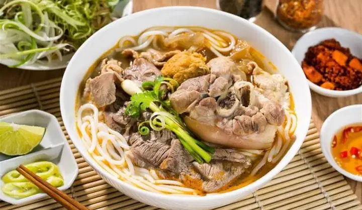 Cách Nấu Bún Bò Giò Heo Quảng Ngãi Chuẩn Vị Tại Nhà Cách Nấu Bún Bò Giò Heo Quảng Ngãi Chuẩn Vị Tại Nhà