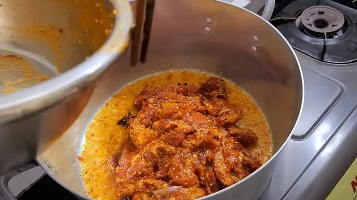 Công Thức Cách Nấu Bún Bò Rau Răm Đậm Đà Hương Vị Xứ Biển