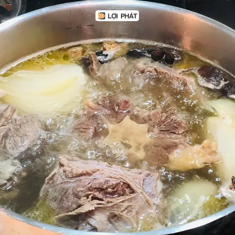 Hướng dẫn chi tiết cách nấu bún bò sốt vang ngon chuẩn vị Hướng dẫn chi tiết cách nấu bún bò sốt vang ngon chuẩn vị