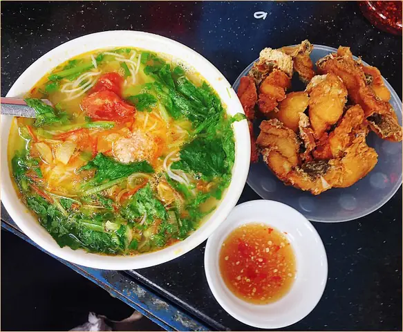 Hướng dẫn cách nấu bún cá nghệ chuẩn vị tại nhà